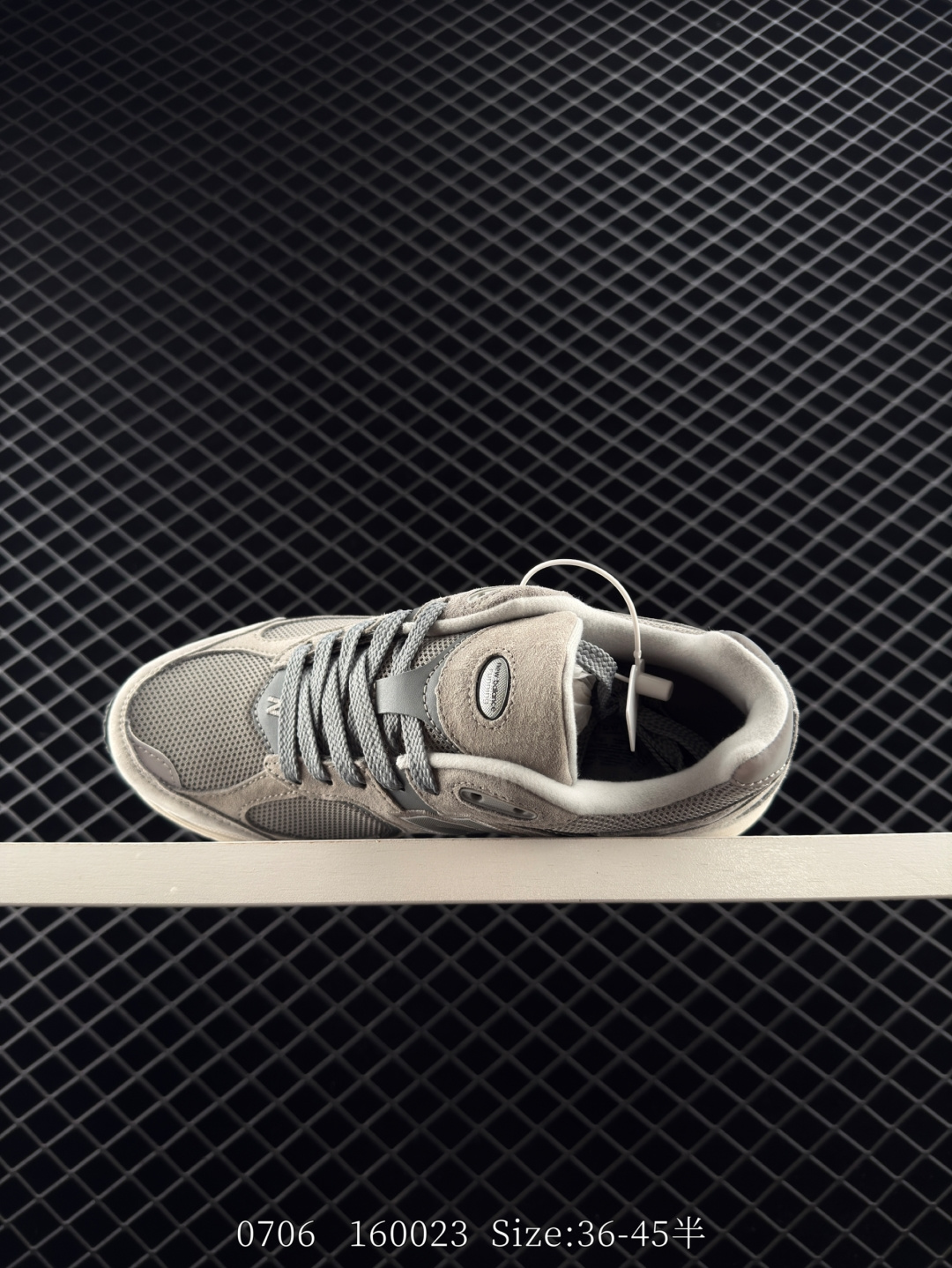 New Balance  ML2002RC